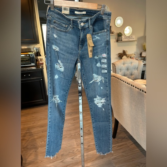 Levi's Denim - ✨Levi's 711 skinny Distressed Ankle Jeans in Blue